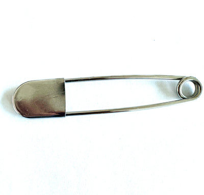 Large decorative safety pin. 13 cm