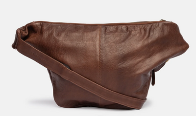 Bumbag in leather.